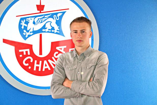 Vertrauen in den eigenen Nachwuchs: U19-Kapitän Jakob Gesien erhält neuen Vertrag beim F.C. Hansa