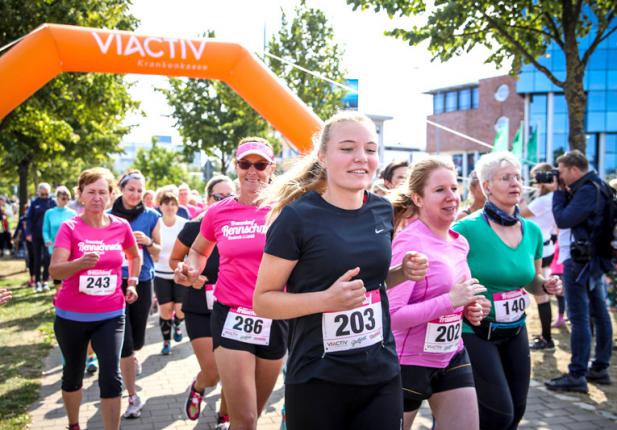 Fast 500 Starterinnen beim 17. Rostocker Frauenlauf