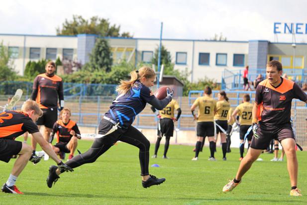 Offenes Tackle- und Flag Football-Training