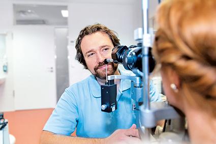 Ein Leben ohne Brille: Wie mit Smile Eyes Rostock dein Traum zur Realität wird!