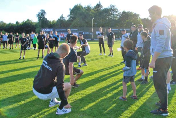 Von der E-Jugend bis zu den Männern: Gemeinsames Trainingscamp des HC Empor Rostock