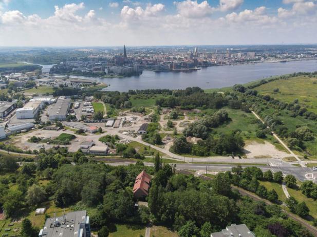 Erster Spatenstich im WarnowQuartier