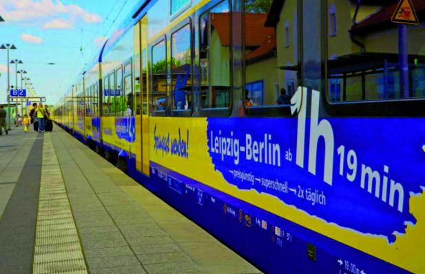 Mit der "Lok of Love" in den Frühling rauschen