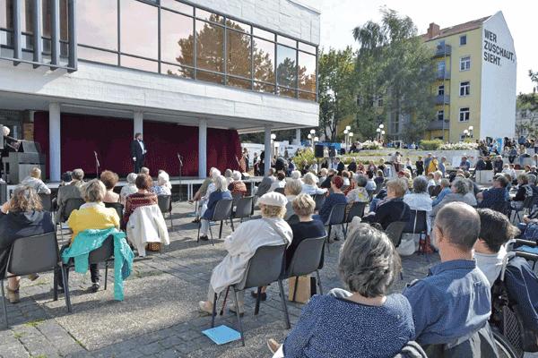 AUFTAKT – Spielzeiteröffnungsfest  im Volkstheater