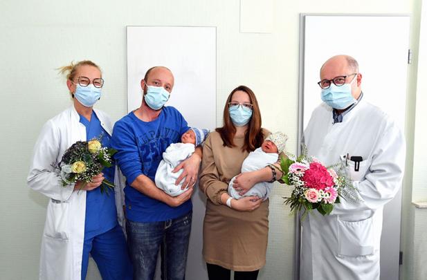 Doppeltes Glück zur 2.000. Geburt am Klinikum Südstadt