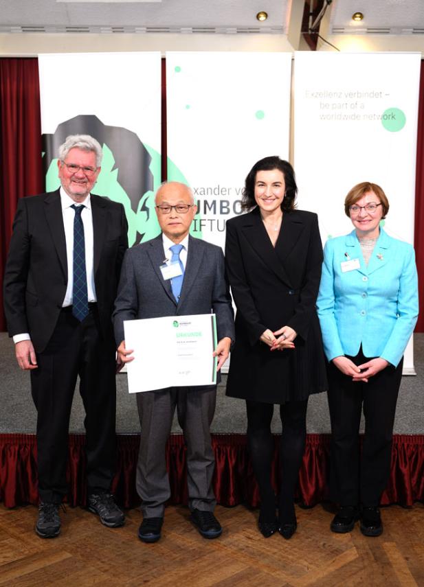 Rostock News: Humboldt-Preisträger Professor Jae-Seong Lee forscht an der Universität Rostock