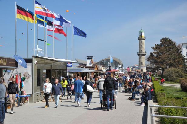 Rostock News: FRÜHLINGSLANDGANG IN WARNEMÜNDE: MARITIM UND RHYTHMISCH IN DEN SOMMER