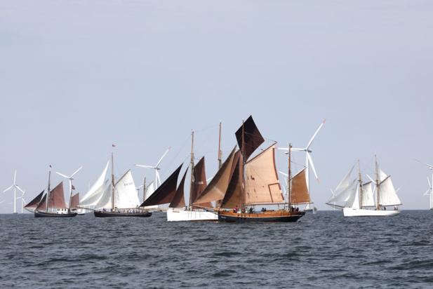 HAIKUTTER-REGATTA ZUR HANSE SAIL: IN NUR 72 MINUTEN ZUM SIEG
