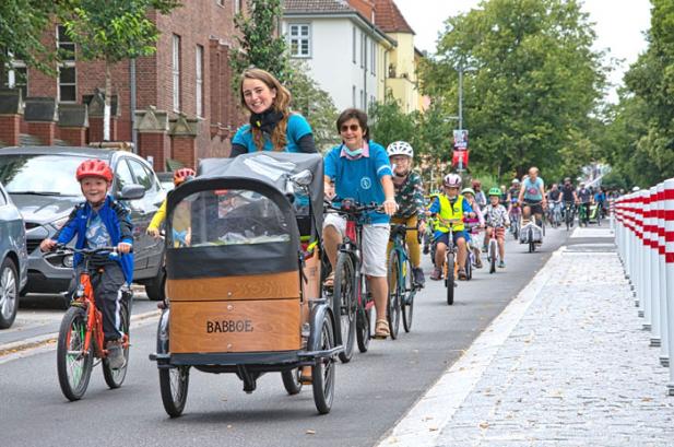 Radentscheid lädt Kandidatinnen und Kandidaten für das Oberbürgermeisteramt zur Kidical Mass ein