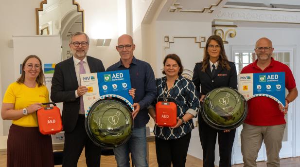 Deutschlands erstes öffentliche AED-Flächennetz soll in MV entstehen