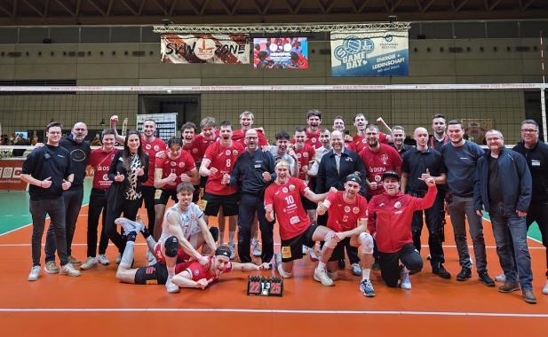 Erfolgreiche Sportpremiere in der HanseMesse Rostock – Doppelspieltag im Volleyball begeistert Zuschauende