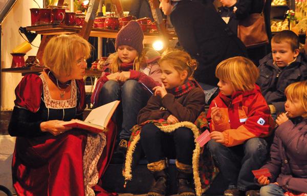 Weihnachtlicher Kunsthandwerkermarkt in der Nikolaikirche