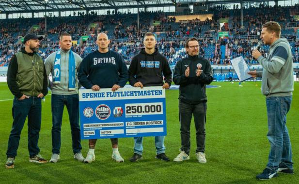 Rostock News: Danke für eure Unterstützung: Über 1 Million Euro für die neuen Flutlichtmasten!