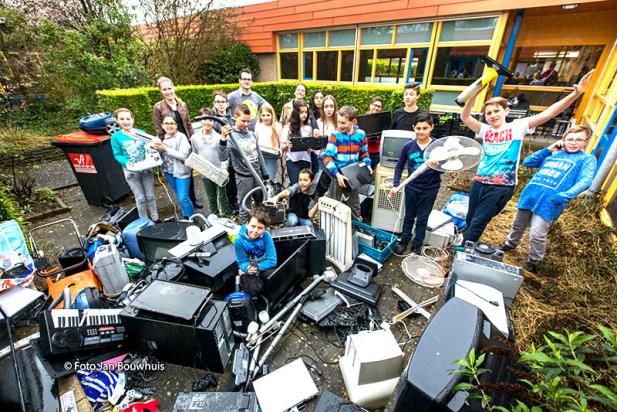 Rostocker Schulen sammeln rund 7.800 Teile E-Schrott für „E-Waste Race“-Wettbewerb