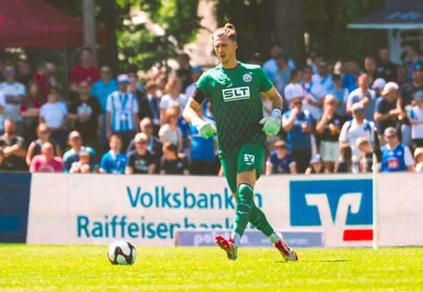 Rostock News: PHILIPP KLEWIN BLEIBT AN BORD