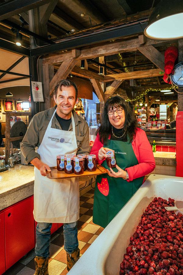 Für schlaue Früchtchen: Nach erfolgreicher Erdbeerstudie präsentiert Universität Rostock zusammen mit Karls Erlebnis-Dörfer „Smart Berry Jam“