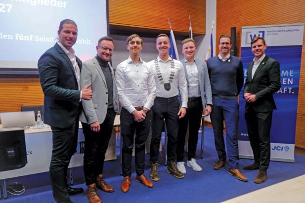 Neuer Vorstand bei den Wirtschaftsjunioren
