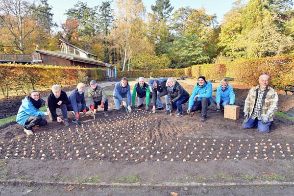 „Christmas Dream“, „Merry Christmas“ „Sunny Prince“ und „Mondial“ machen den Zoo Rostock noch bunter