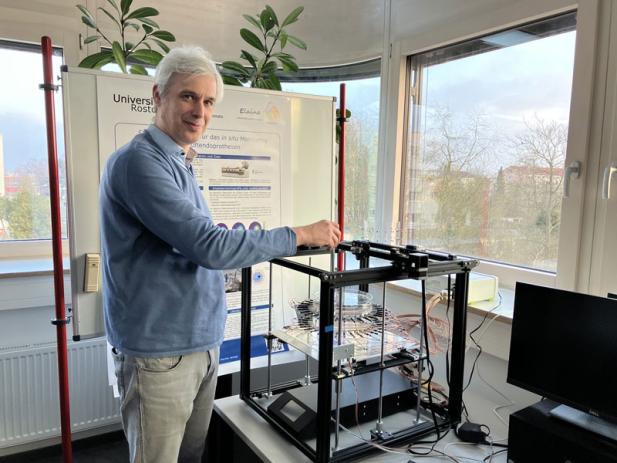 Frühzeitige Erkennung gelockerter Hüftimplantate mithilfe Künstlicher Intelligenz