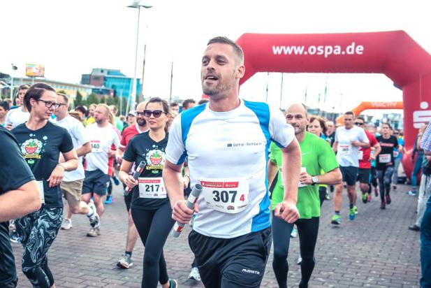 Über 500 Teams beim Rostocker Firmenlauf