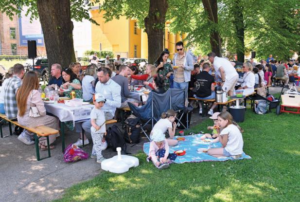 Bürgerbrunch auf dem Uniplatz – Gemeinsam genießen unter freiem Himmel
