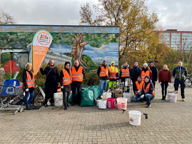 Rostock Müllfrei – Letzte Müllsammelaktion in diesem Jahr in Toitenwinkel