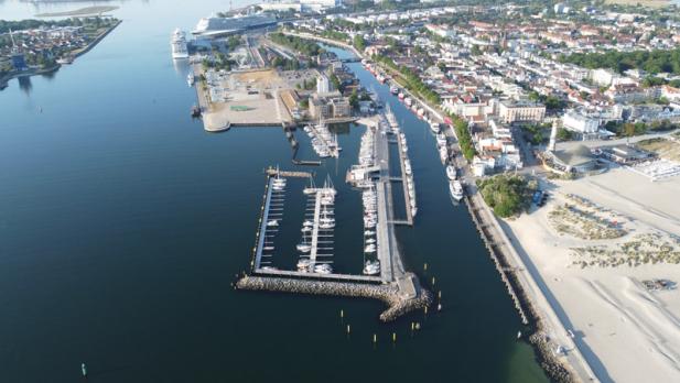 Sportboothafen auf der Warnemünder Mittelmole eingeweiht