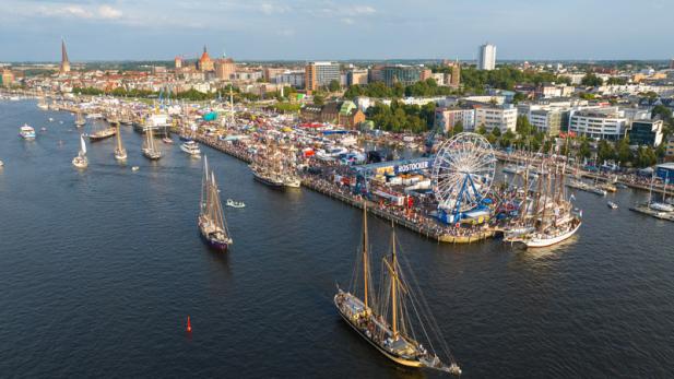 Traumbedingungen zur 34. Hanse Sail: Hunderttausende feiern in Rostock