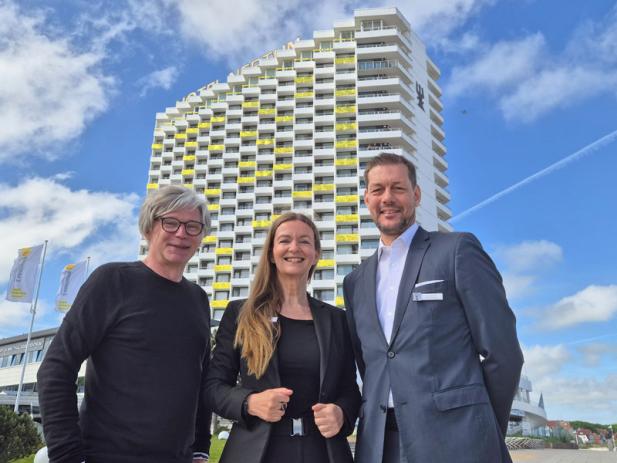 55 Jahre Hotel Neptun: Künstler vergoldet legendäres Hotel