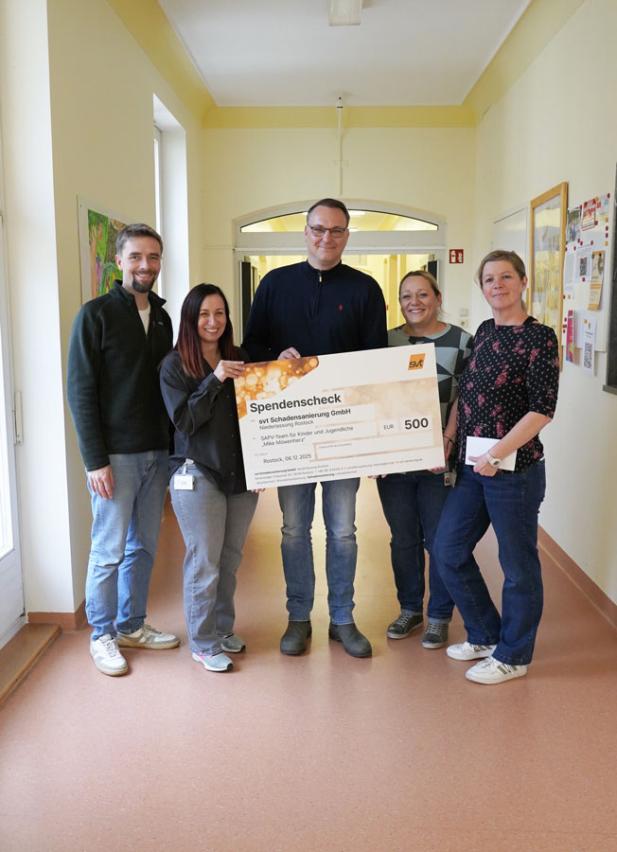 Unternehmen setzt Zeichen der Solidarität – Spende für das SAPV-Team „Mike Möwenherz“