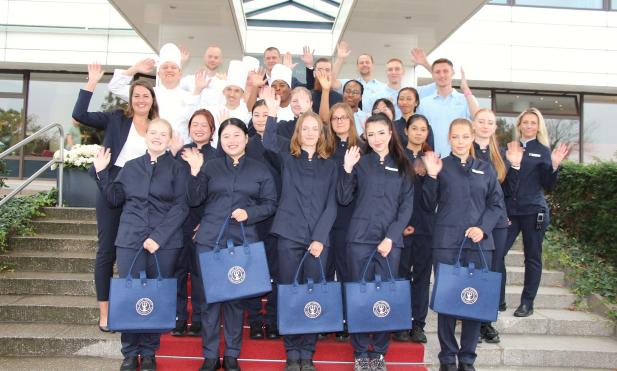 22 junge Talente starten im Hotel Neptun ins Berufsleben