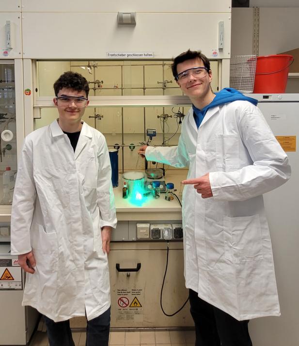 Institut für Chemie der Universität Rostock bringt Schüler beim Wettbewerb „Jugend forscht“ nach vorn